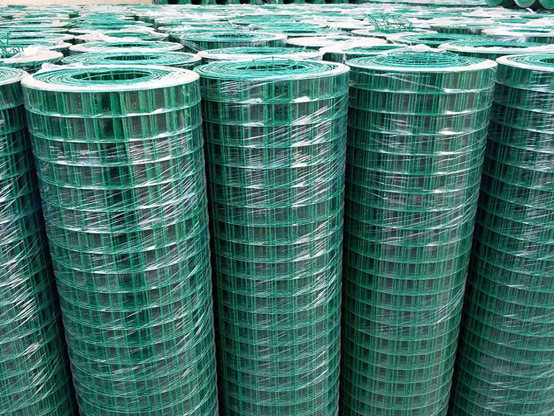 Plasă din sârmă sudată acoperită cu plastic